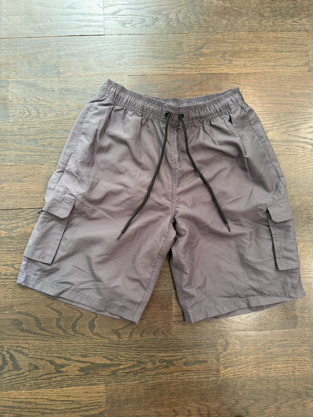 Men's Elastic-Waist Cargo Shorts in Slate Gray
